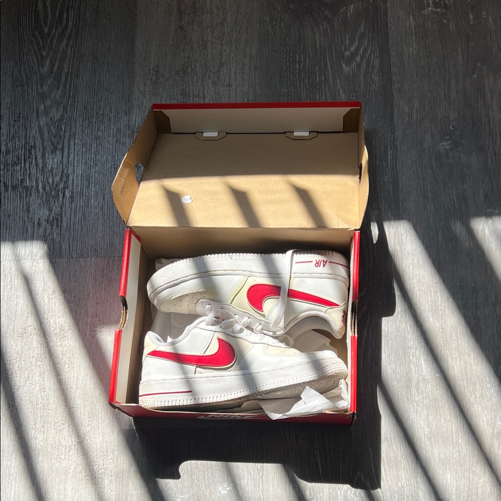 Nike Air Force - White and Red Sneakers